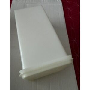 Tupperware Cracker Keeper/Saltine Saver Vintage